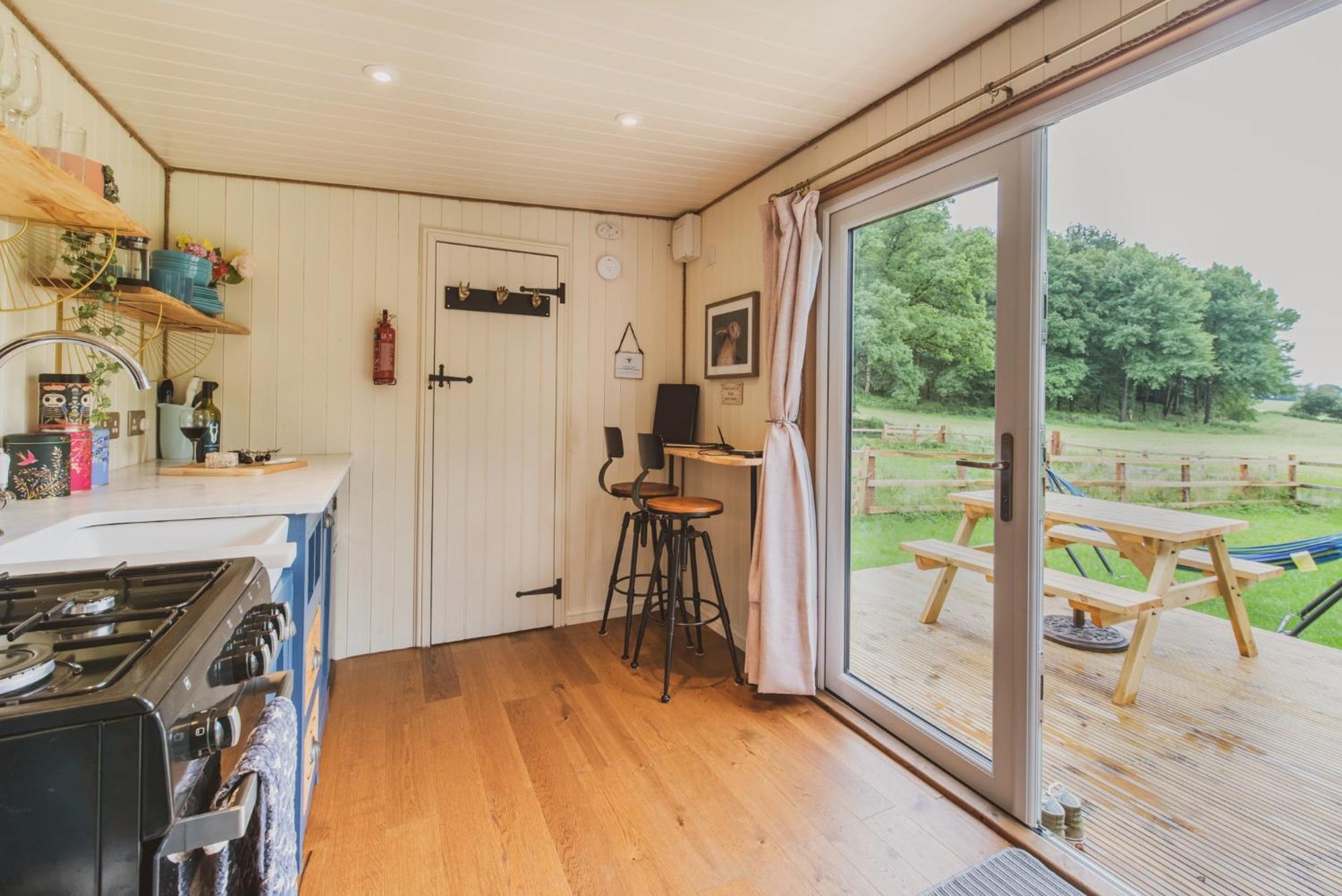The Hideaway At Hiddenwood Glamping Ξενοδοχείο Corsley Εξωτερικό φωτογραφία