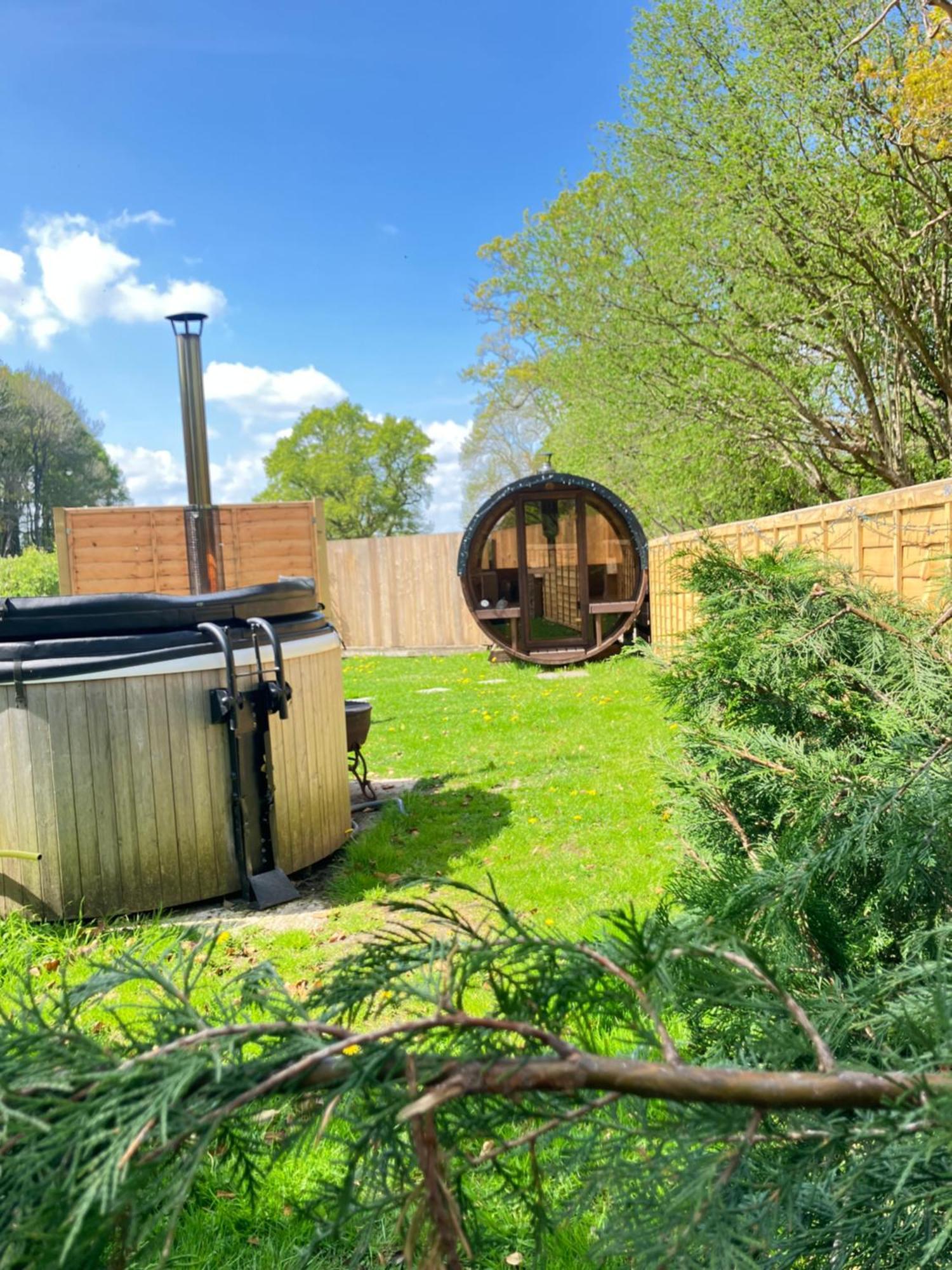 The Hideaway At Hiddenwood Glamping Ξενοδοχείο Corsley Εξωτερικό φωτογραφία